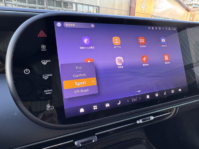 越野越开心：当纯电smart#5有了四驱