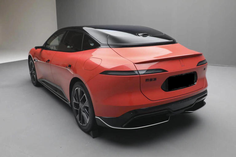 限时19.19万起，华为智驾+CDC+空悬+800V快充，阿维塔06购车手册