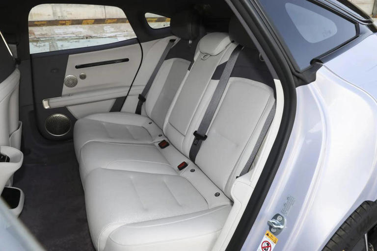 限时19.19万起，华为智驾+CDC+空悬+800V快充，阿维塔06购车手册