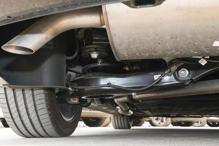 12万多能买，5米长，大溜背，插混/纯电可选，高阶智驾全国都能开