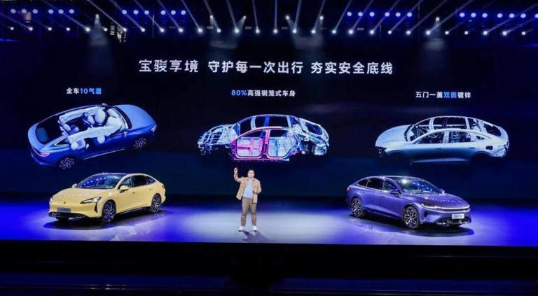 12万多能买，5米长，大溜背，插混/纯电可选，高阶智驾全国都能开