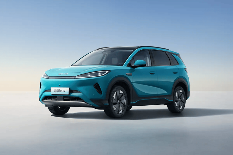 比亚迪海狮05EV天津上市，智能配置丰富，续航可达520km！