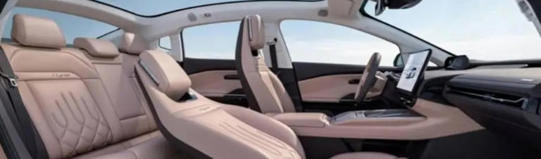 2025款昊铂GT开启预售，配置升级，预售价19.39万元起