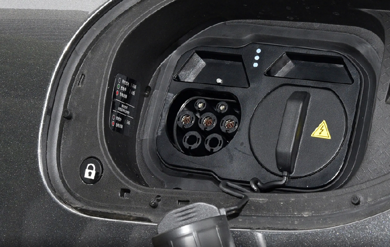 配置确实挺丰富，阿维塔06有备而来，品质再好买不起也白搭