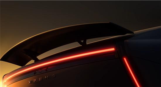 小鹏全新P7亮相,搭配全新电动尾翼