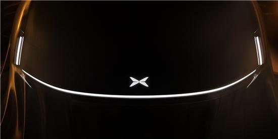 小鹏全新P7亮相,搭配全新电动尾翼