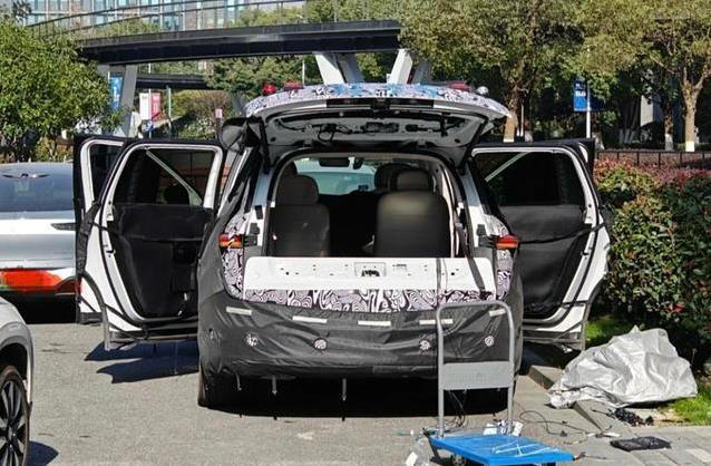 20万买超5米大SUV，智能续航双王炸，能干翻理想L9？