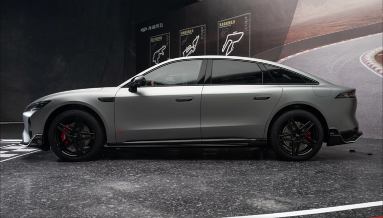 风云A9L定位C级车长超5米，值不值还得看细节和技术