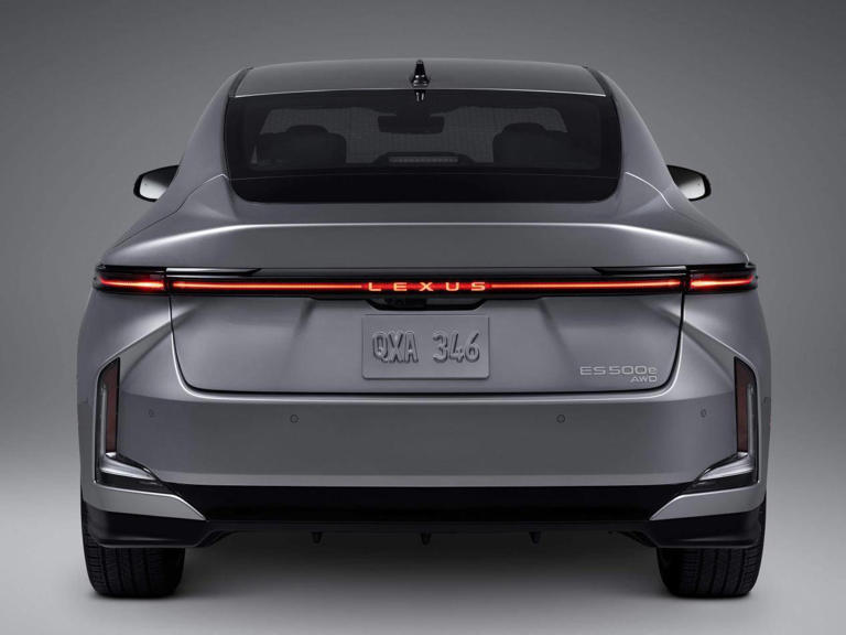 日系神车换代，加长165mm，混动/纯电，双联屏+马克莱文森+四驱，能重返巅峰？