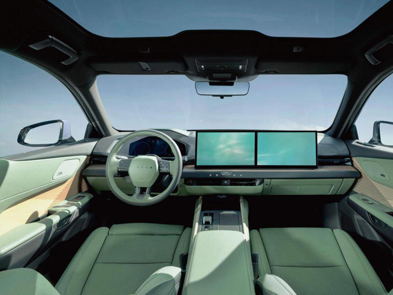 日系神车换代，加长165mm，混动/纯电，双联屏+马克莱文森+四驱，能重返巅峰？