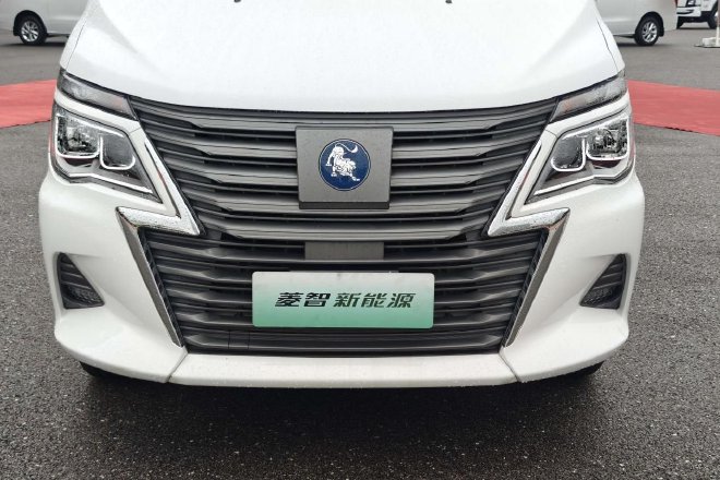 限时置换一口价9.98万起风行菱智家族新车上市