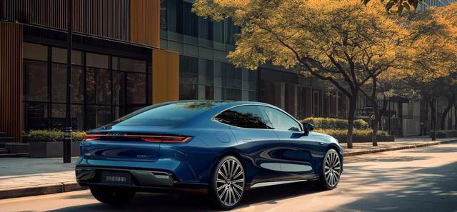 11.58万元起入手吉利银河星耀8，豪华C级轿车成为家庭标配