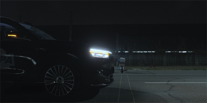 智慧重塑豪华问界M8通过“2025中国新豪华SUV”测试