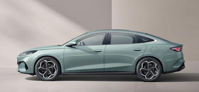 十万级水桶产品，比亚迪海豹06的亮点不止于智驾？