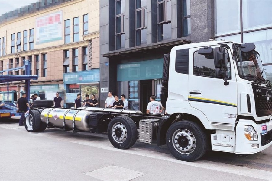 东风商用车轿运大马力新品开启全国巡展