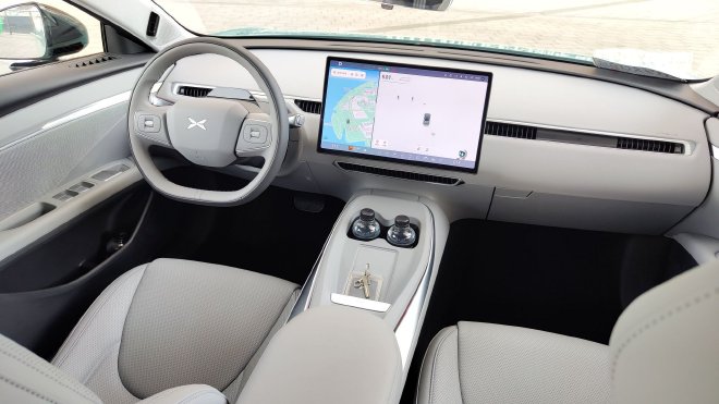 小鹏MONAM03Max试驾体验15万内最强智驾？