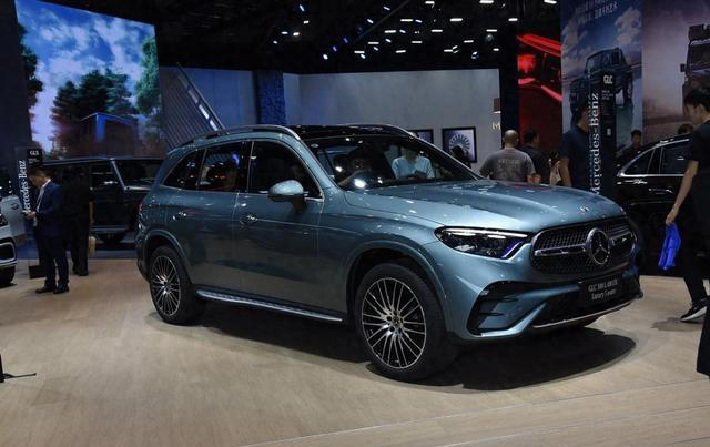 奔驰沦为“价格屠夫”！优惠15万，全系2.0T+9AT，关键还配大7座