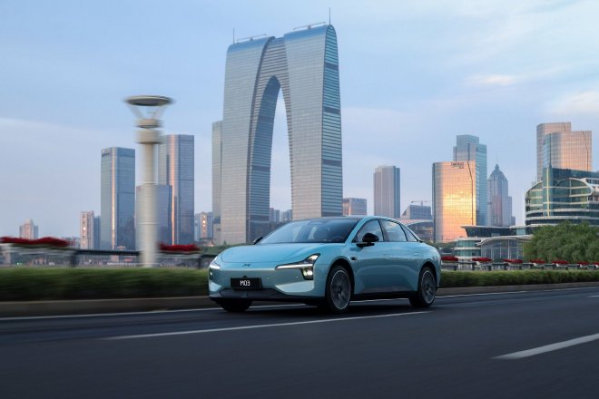 小鹏MONAM03Max试驾体验15万内最强智驾？