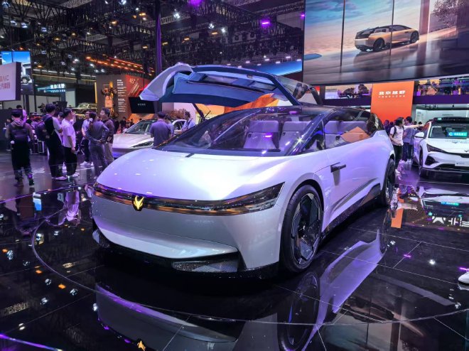 2025上海车展：极狐ARCFOX77°亮相