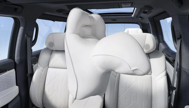 极氪009：纯电MPV安全领域的领航者