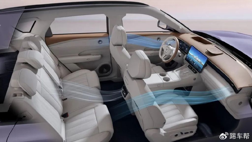 岚图FREE+逍遥座舱2.0发布，首搭鸿蒙座舱5