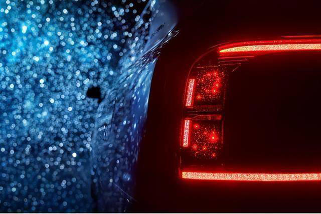 极氪9X全球首秀，携手009光辉典藏版闪耀上海车展