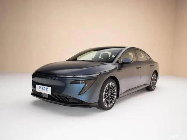 东风日产N7上市，11.99万起售的纯电中大型家轿能否成功反攻？