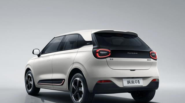 隐藏式门把手+无框车门，东风纳米01这么卷？性价比如何