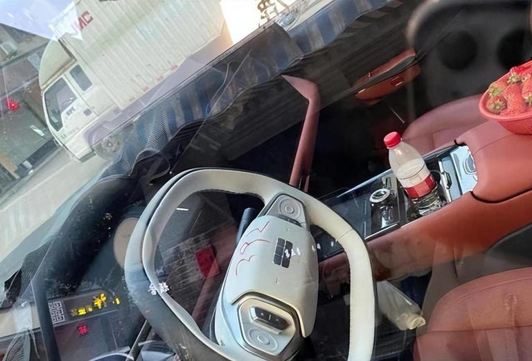 吉利银河L9或定位于全尺寸SUV，瞄准占地10平米细分市场