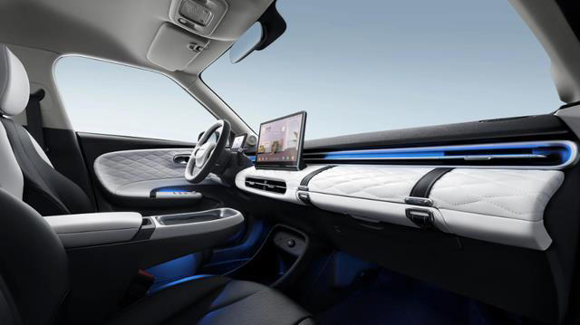 隐藏式门把手+无框车门，东风纳米01这么卷？性价比如何