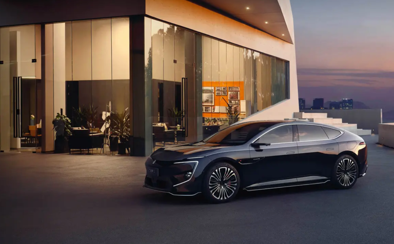 全新阿维塔 12正式上市:配置有得有失,能否在竞争中突围? 全新阿维塔12正式上市:配置有得有失,能否在竞争中突围?