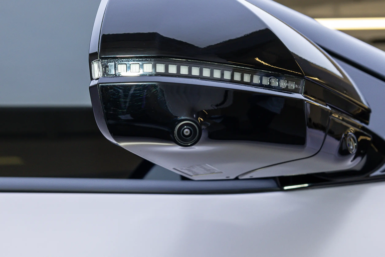 700km续航+27英寸HUD，合资电动SUV的"破局者"来了