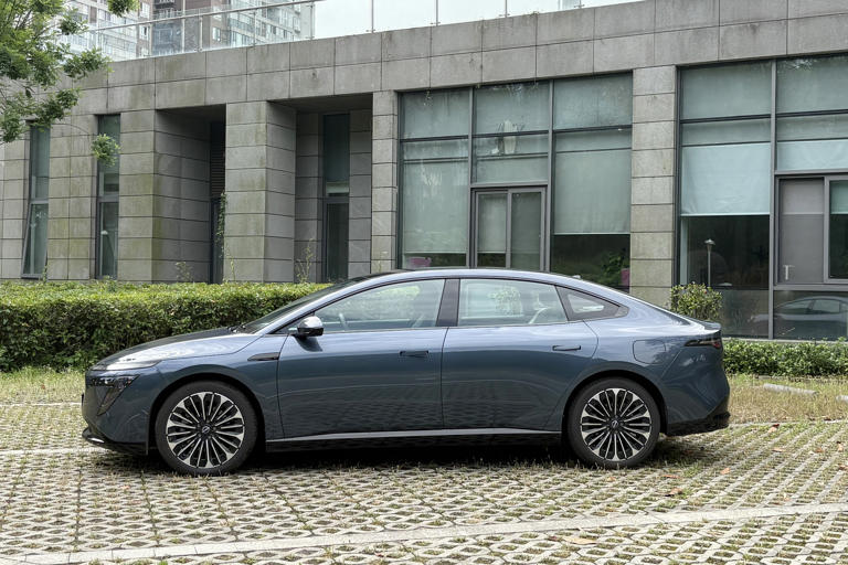 试驾东风日产N7丨智能化看齐新势力，合资品牌终于摸到电动车“门道”