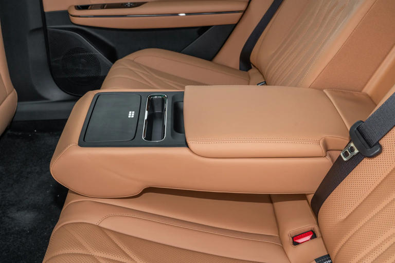 吉利版“帕梅”上市，车长超5米，续航1600km还有高阶智驾