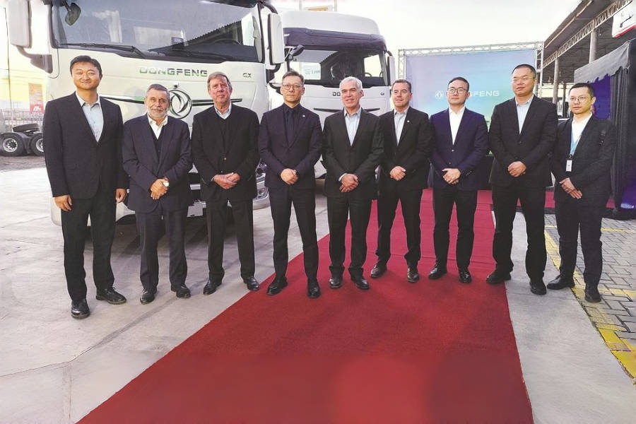 东风商用车品牌旗舰店在智利圣地亚哥开业