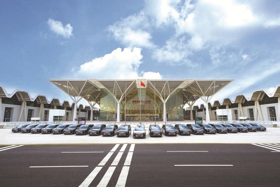 岚图汽车交付夏季达沃斯论坛官方指定用车