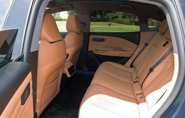 解读吉利银河星耀8，轴距超2米9，配插混动力，到底有哪些看点？