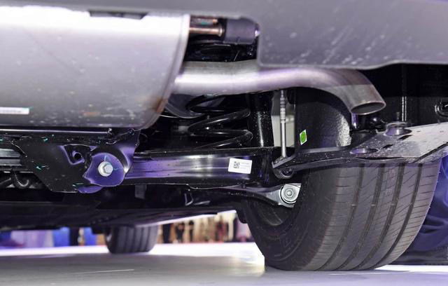 解读吉利银河星耀8，轴距超2米9，配插混动力，到底有哪些看点？