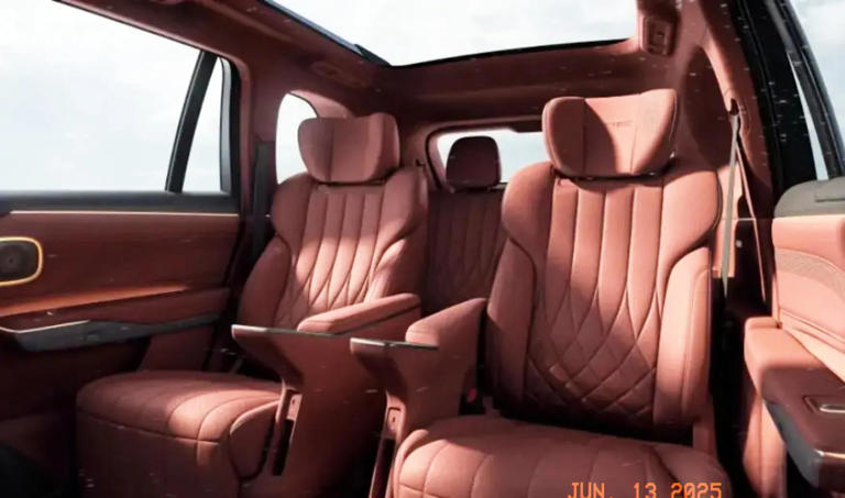 国产全新豪华SUV来袭，26.98万起，配大6座布局，满油满电1200km