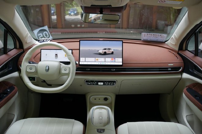 更灵活、更智能试驾2025款欧拉好猫