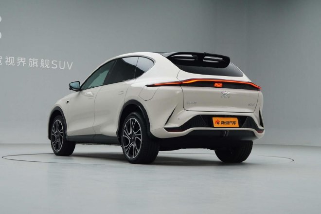 升级也可以做减法静态体验智己LS7焕新版