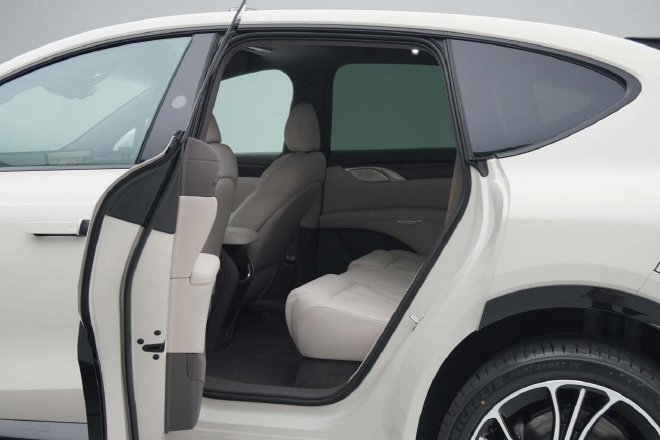 升级也可以做减法静态体验智己LS7焕新版