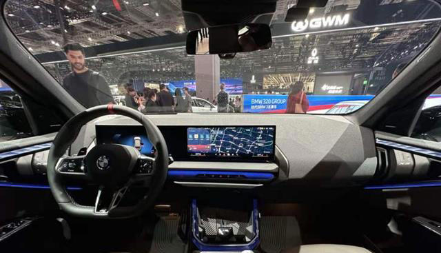 全新宝马X3M50xDrive亮相，搭载3.0T+六缸引擎，4.6秒破百！