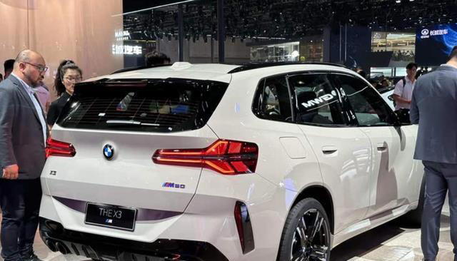 全新宝马X3M50xDrive亮相，搭载3.0T+六缸引擎，4.6秒破百！