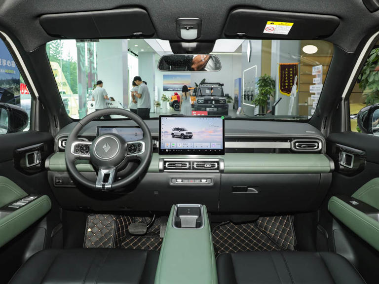 全新纯电“方盒子”SUV上市，7.68万起，续航超500公里！