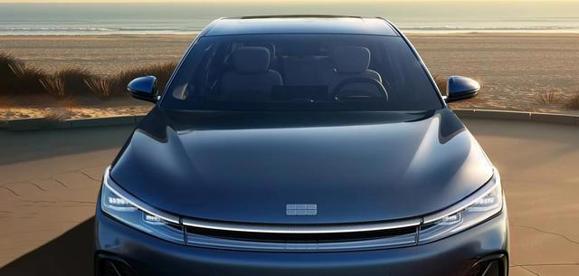 吉利银河A7实车信息：尺寸对标帕萨特插混车价或进9万档