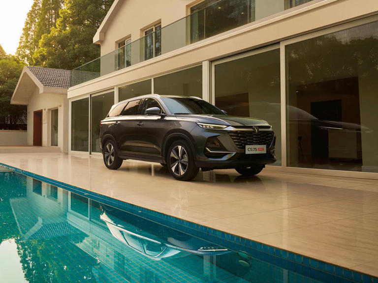 长安全新七座SUV上市，不足11万起，外观动感搭1.5T+7速双离合