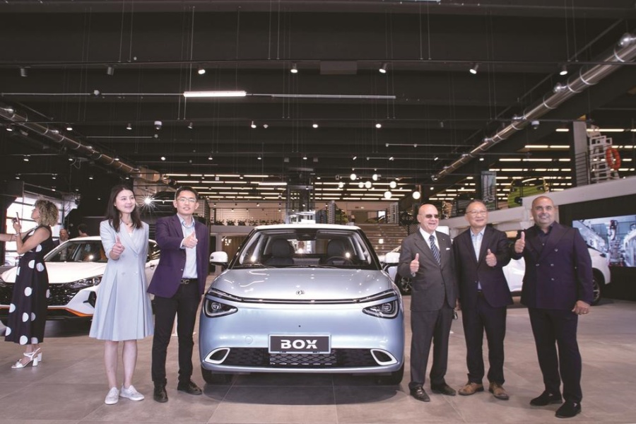 东风进出口首家意大利旗舰店开业