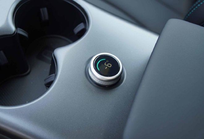 比亚迪海豹06EV一台非常全面的中型纯电轿跑