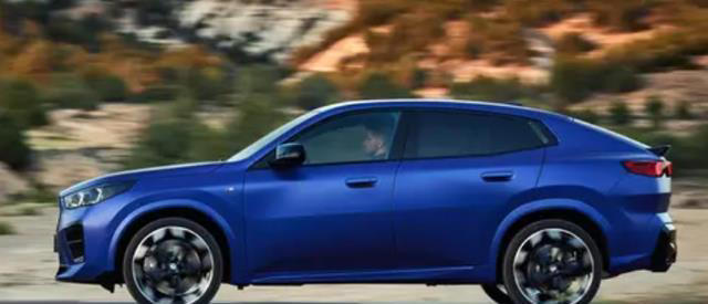 全新2025款宝马X2，造型动感时尚，搭载2.0T动力，5.4秒破百！